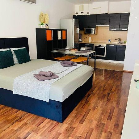 Corvin Boutique Apartment Parking In The Plaza Budapest Kültér fotó