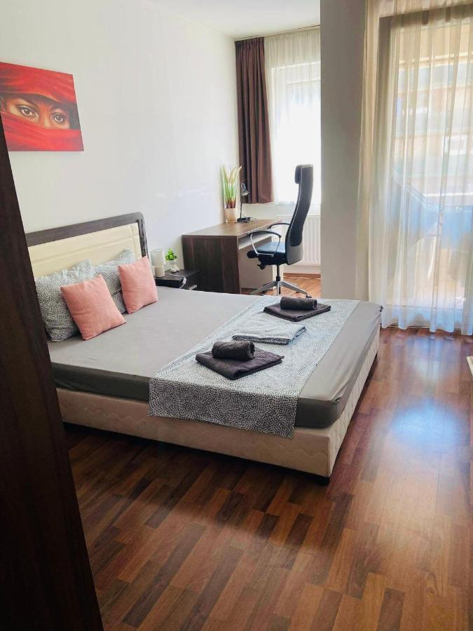 Corvin Boutique Apartment Parking In The Plaza Budapest Kültér fotó